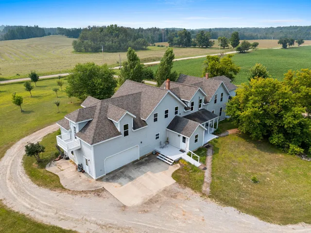 $479,000 | W3966 32nd Road, Carney, MI 49812