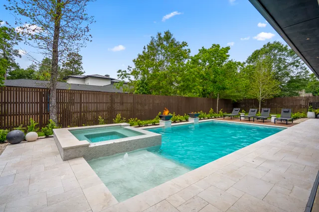 a house view with a outdoor space