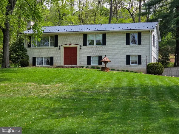 $359,900 | 10984 Old Forge Road, Waynesboro, PA 17268