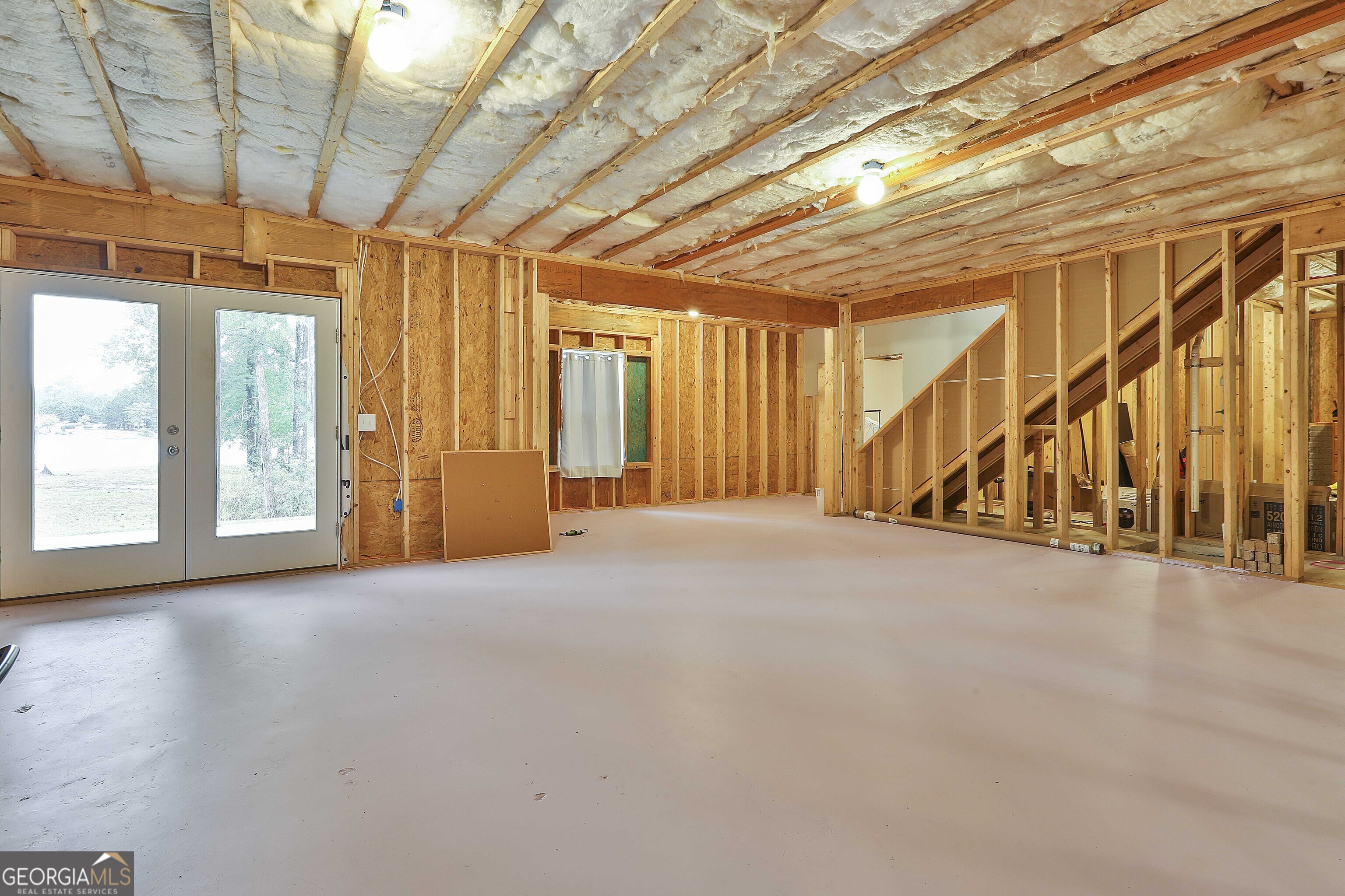 405 Lakeview Way LaGrange, GA 30241 - Photo 35 of 54 a view of an empty room with windows