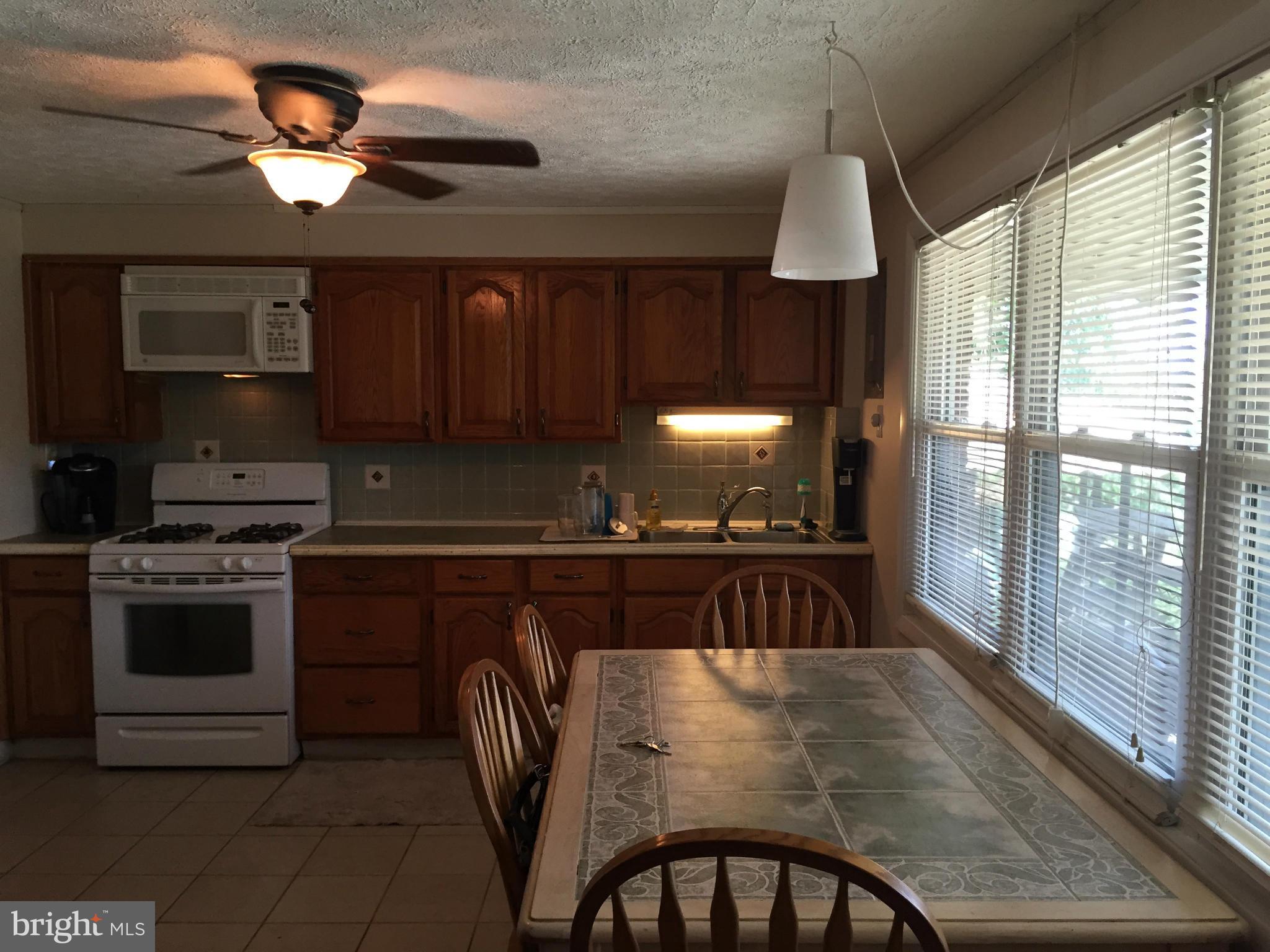 7909 Wynbrook Road Baltimore, MD 21224 - Photo 21 of 24 Kitchen