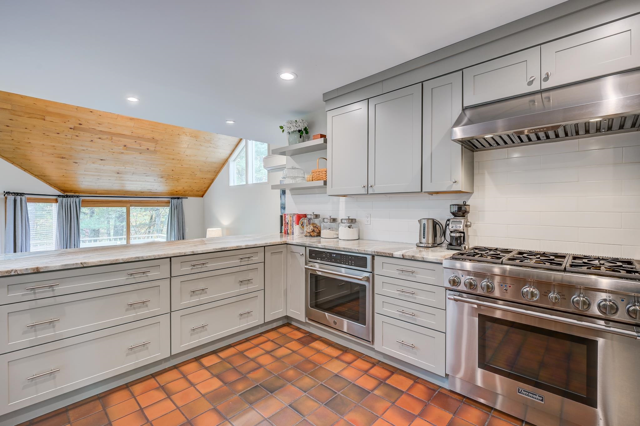 72 Cranmore Woods Road, Unit 2 North Conway, NH 03860 - Photo 11 of 60