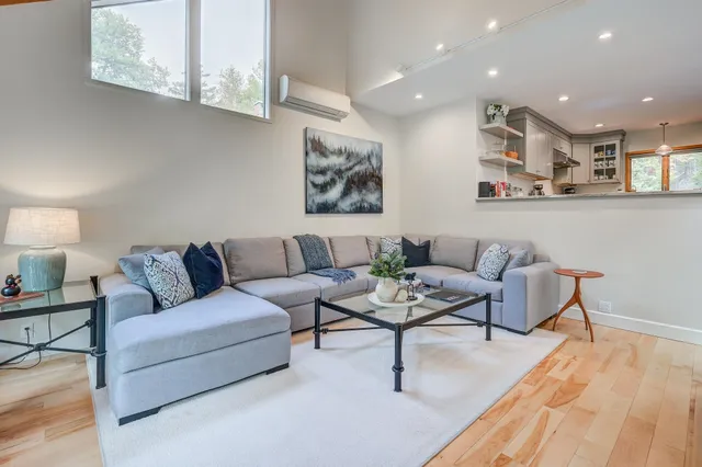 $899,000 | 72 Cranmore Woods Road, Unit 2, North Conway, NH 03860