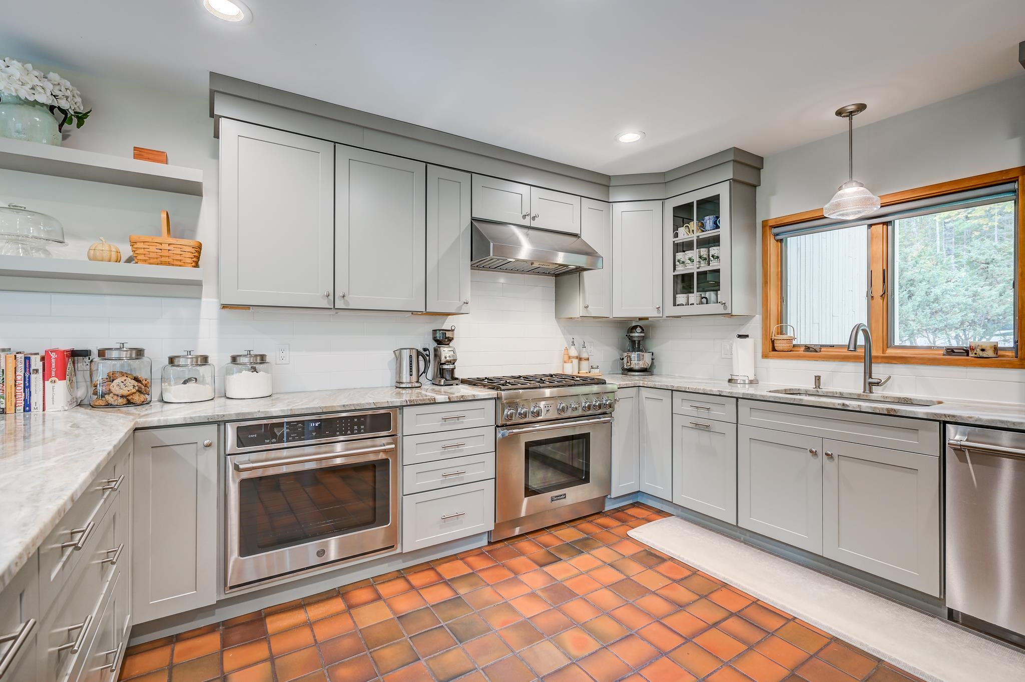 72 Cranmore Woods Road, Unit 2 North Conway, NH 03860 - Photo 9 of 60