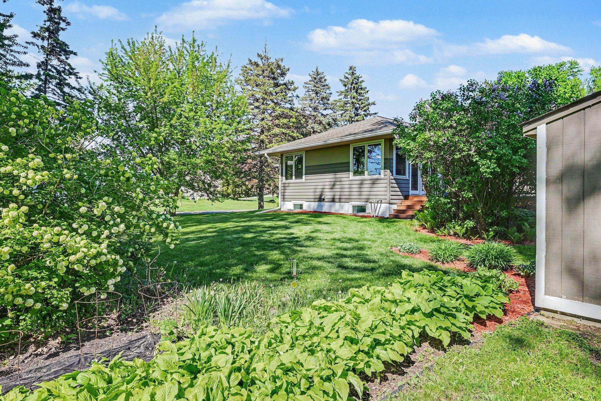 400 Milbert Road Minnetonka, MN 55305 - Photo 12 of 14