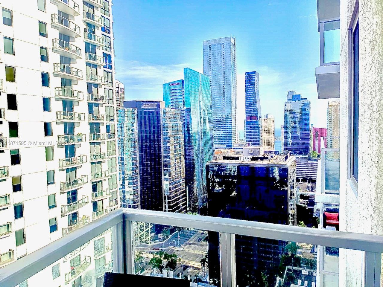 1050 Brickell Avenue, Unit 2808 Miami, FL 33131 - Photo 4 of 10 a picture of a city view