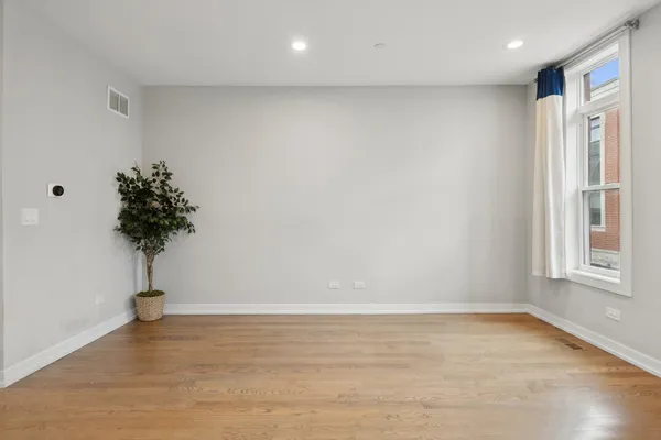 $600,000 | 2237 West Coulter Street, Unit 4, Chicago, IL 60608