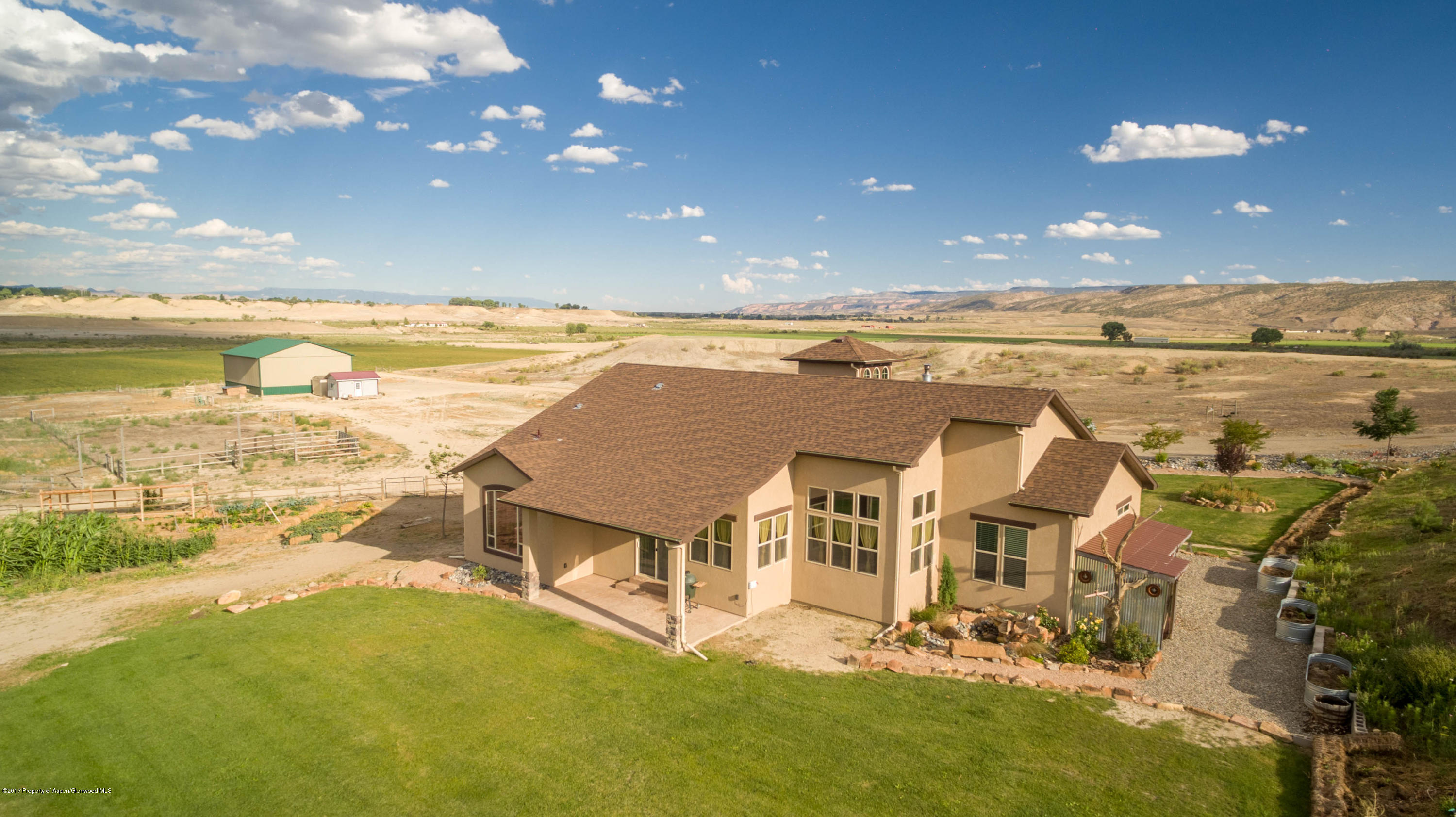 1690 8 Road Mack, CO 81525 - Photo 25 of 37 a view of an ocean and a building