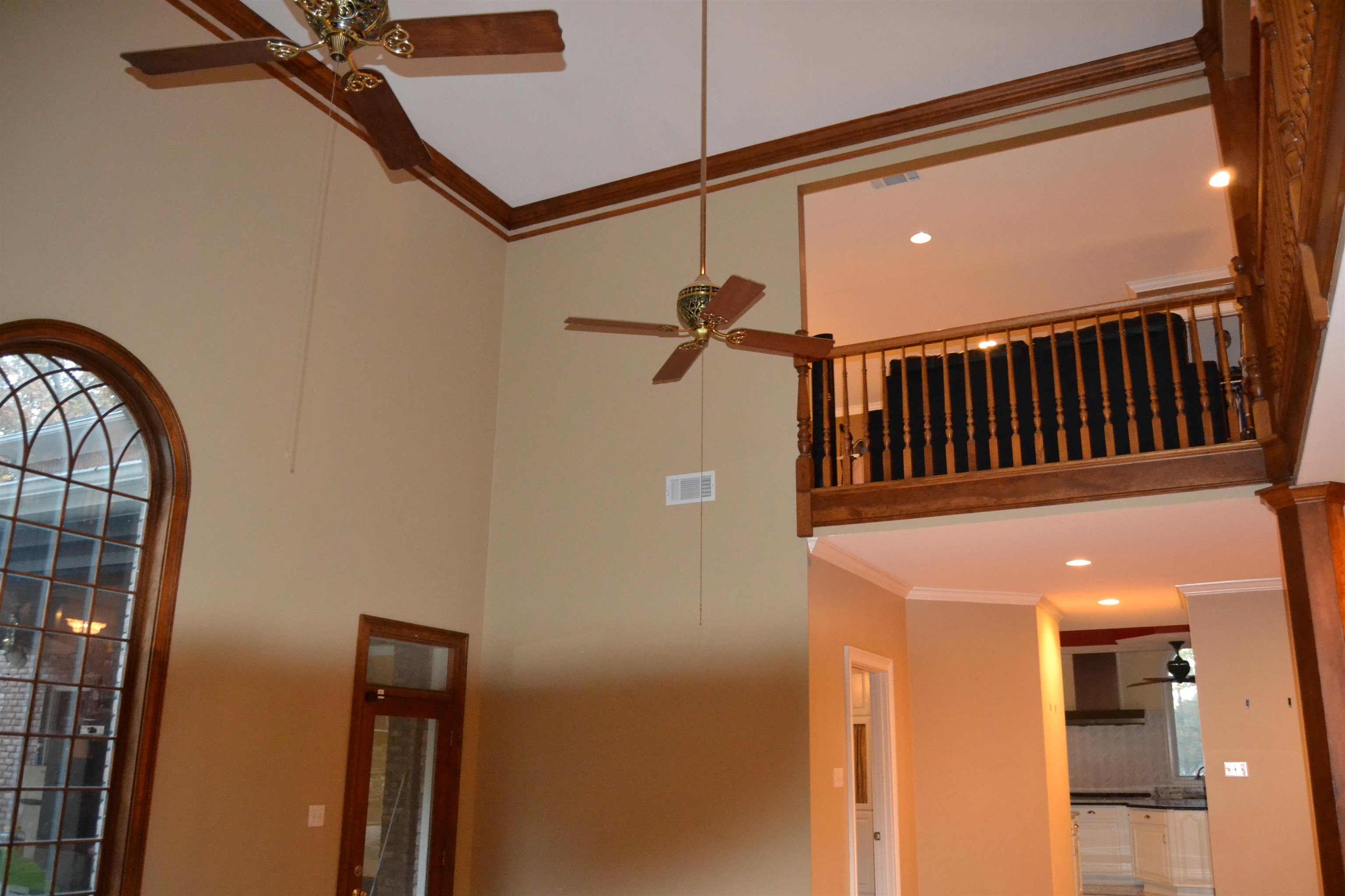 470 Walnut Point Cove Memphis, TN 38018 - Photo 8 of 37 Detailed view of ornamental molding, ceiling fan, recessed lighting