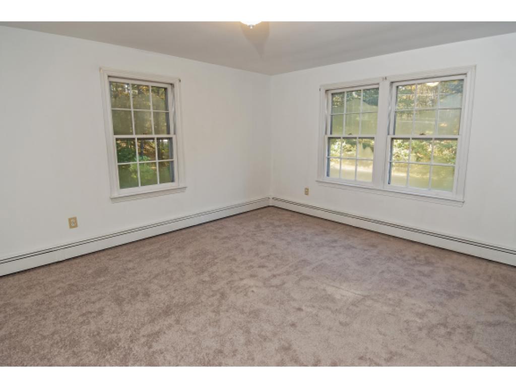 68 Piscataqua Road Dover, NH 03820 - Photo 13 of 31
