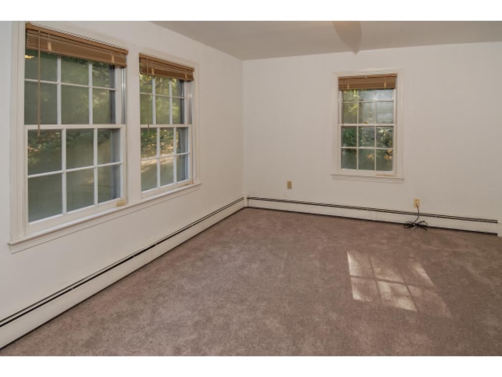 68 Piscataqua Road Dover, NH 03820 - Photo 14 of 31