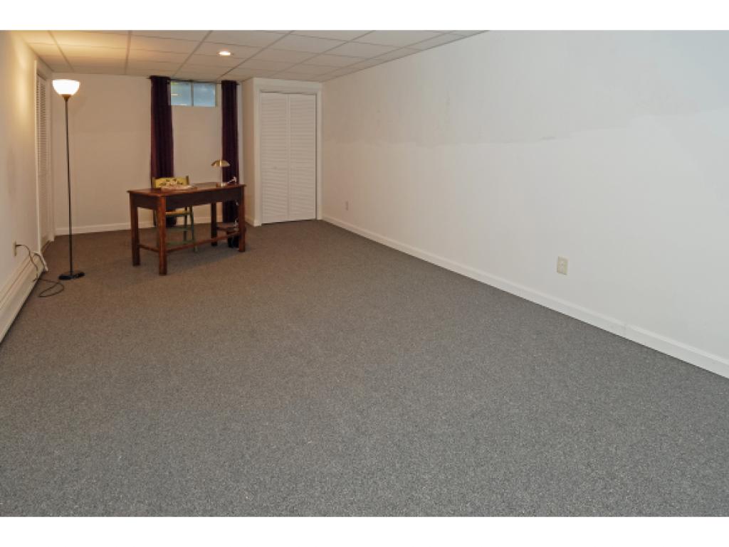 68 Piscataqua Road Dover, NH 03820 - Photo 16 of 31
