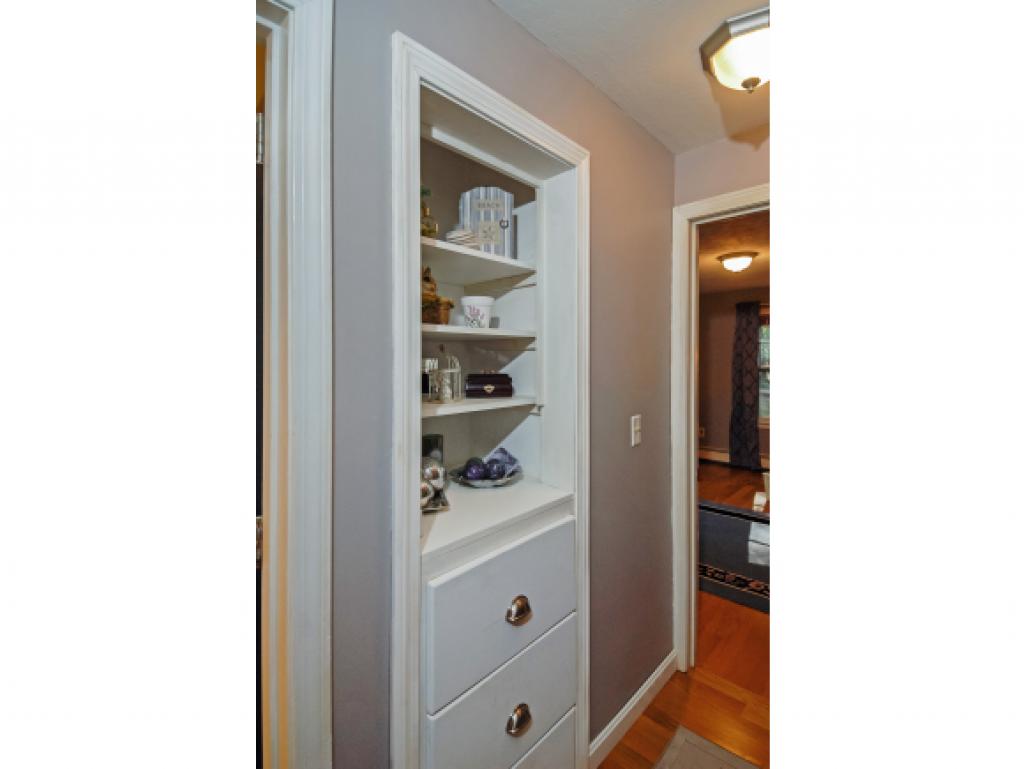 68 Piscataqua Road Dover, NH 03820 - Photo 5 of 31