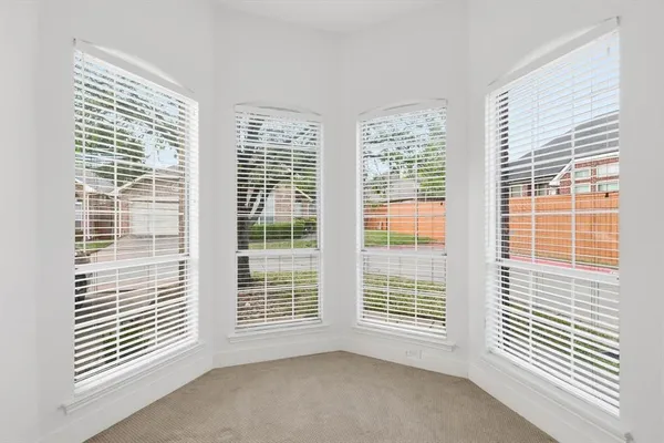 $3,000 | 381 Arbor Lane, Euless, TX 76039