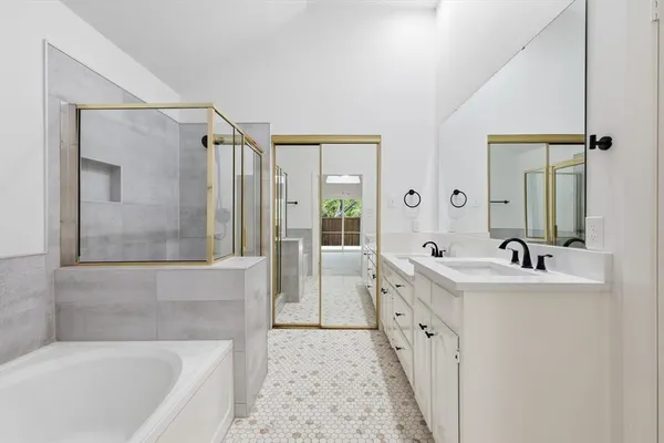 $3,000 | 381 Arbor Lane, Euless, TX 76039