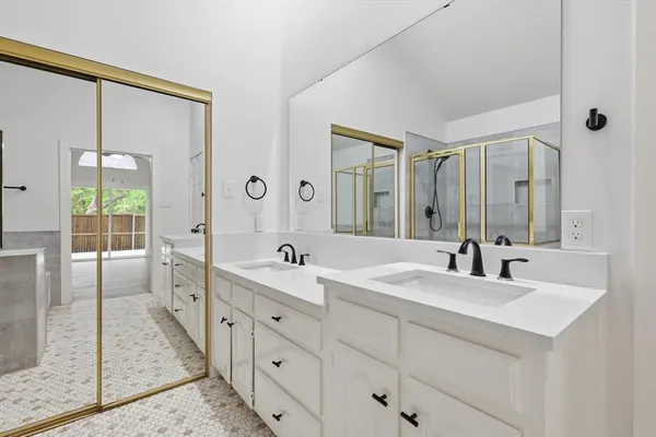 $3,000 | 381 Arbor Lane, Euless, TX 76039