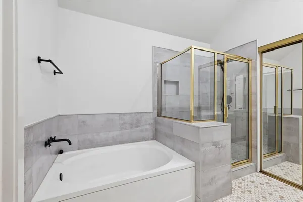 $3,000 | 381 Arbor Lane, Euless, TX 76039