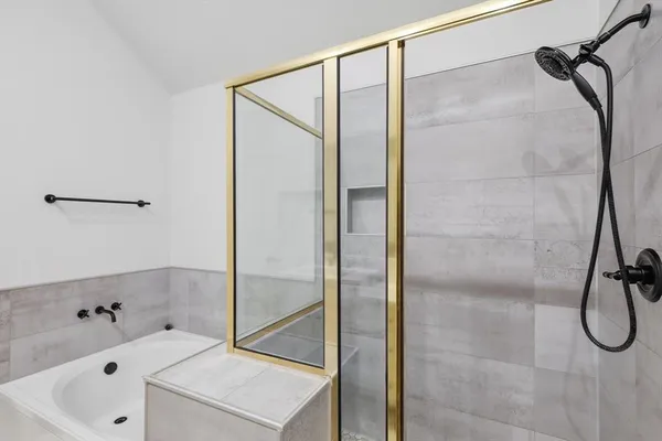 $3,000 | 381 Arbor Lane, Euless, TX 76039