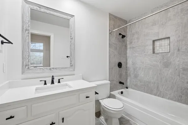 $3,000 | 381 Arbor Lane, Euless, TX 76039