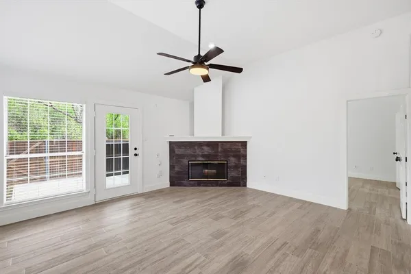 $3,000 | 381 Arbor Lane, Euless, TX 76039