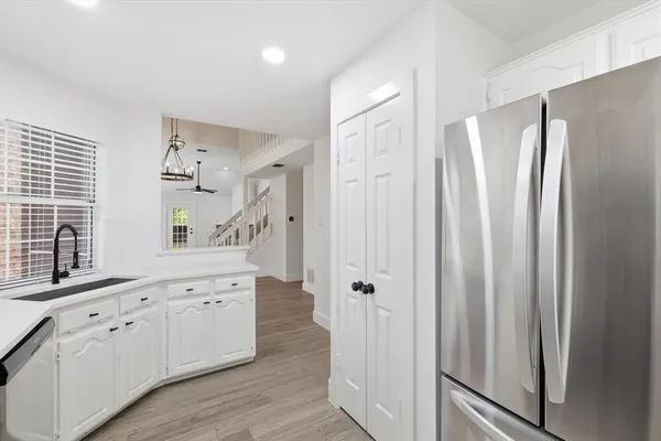 $3,000 | 381 Arbor Lane, Euless, TX 76039