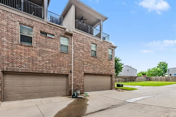 $3,200 | 4205 Riverview Drive, Carrollton, TX 75010