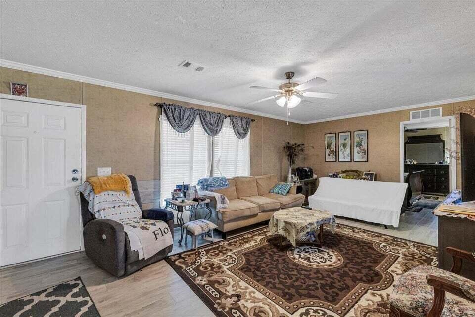 2351 Sneed Road Fort Pierce, FL 34945 - Photo 11 of 29 20230922155048678367000000-o