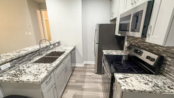 $1,500 | 7823 Gladstone Street, Unit B1, Houston, TX 77051