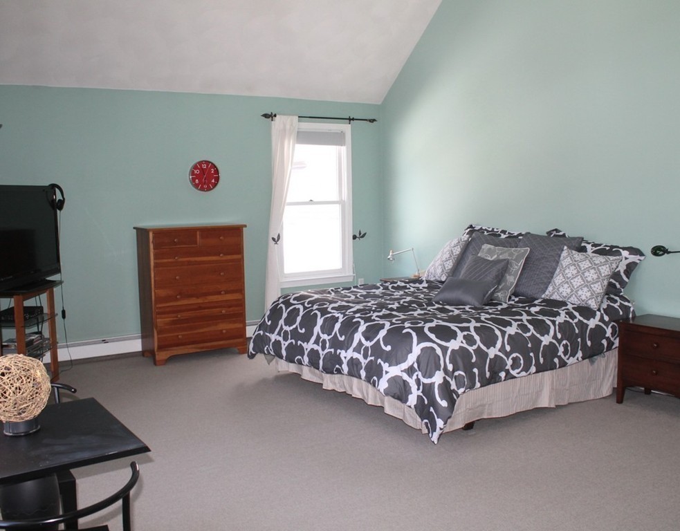 9 Crestview Road Bedford, MA 01730 - Photo 13 of 25 Gallery Image 13