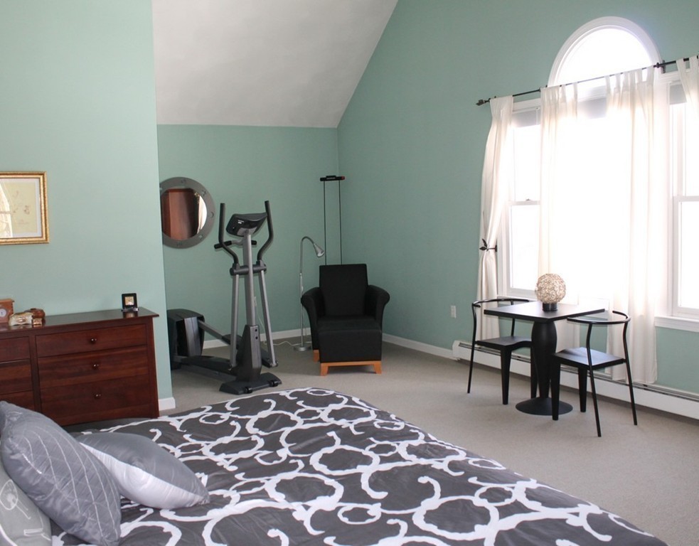 9 Crestview Road Bedford, MA 01730 - Photo 16 of 25 Gallery Image 16