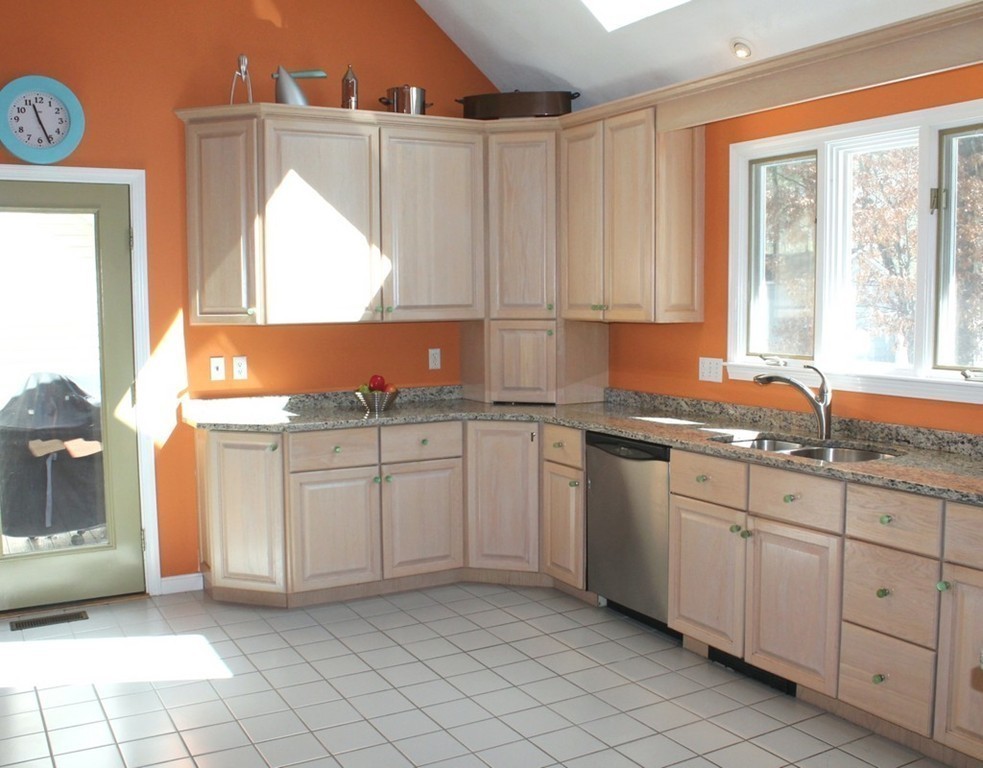 9 Crestview Road Bedford, MA 01730 - Photo 5 of 25 Gallery Image 5