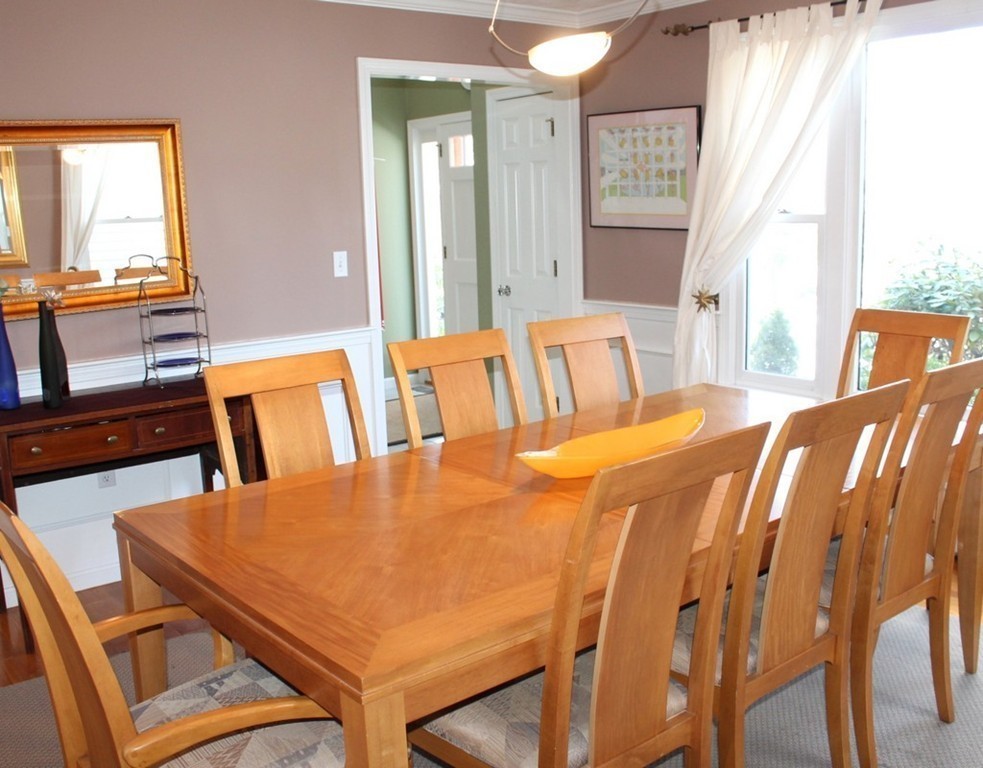 9 Crestview Road Bedford, MA 01730 - Photo 7 of 25 Gallery Image 7