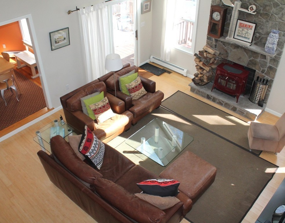 9 Crestview Road Bedford, MA 01730 - Photo 9 of 25 Gallery Image 9