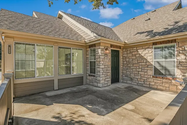 $322,900 | 30 Wildwood Drive, Unit 111, Georgetown, TX 78633