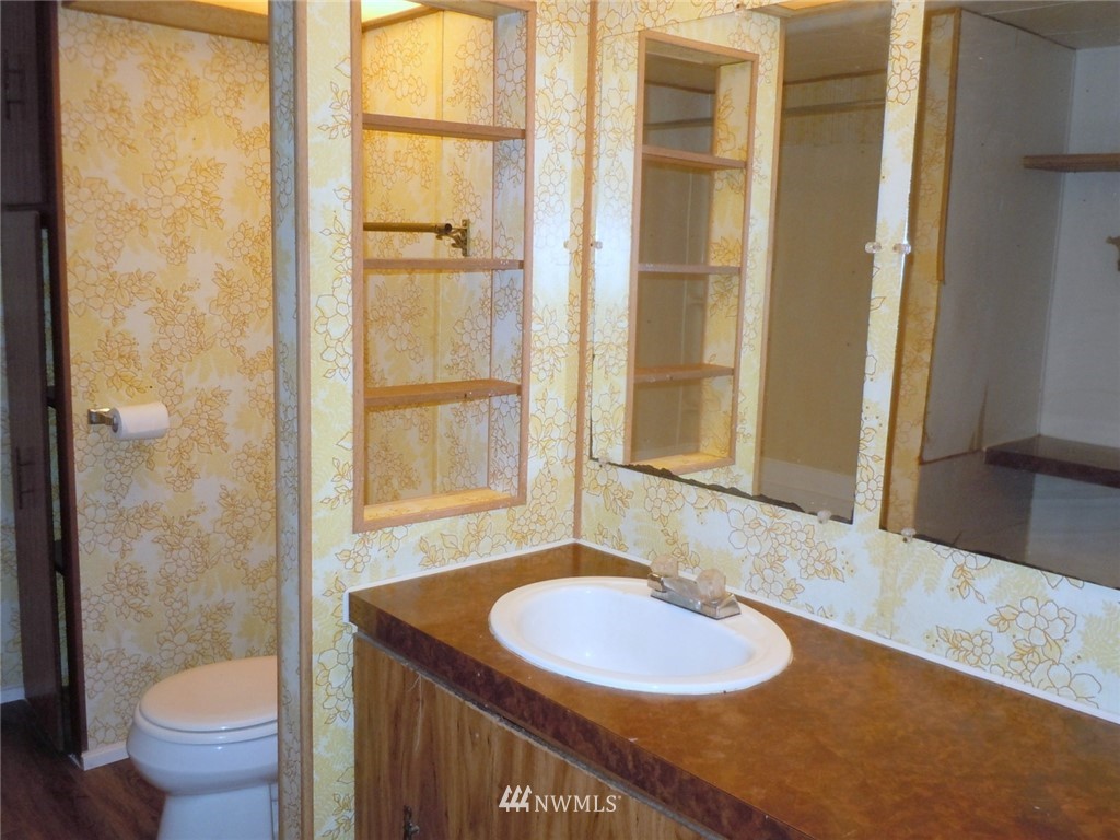 2115 Rocky Point Road Northwest, Unit 7 Bremerton, WA 98312 - Photo 12 of 15 Gallery Image 12