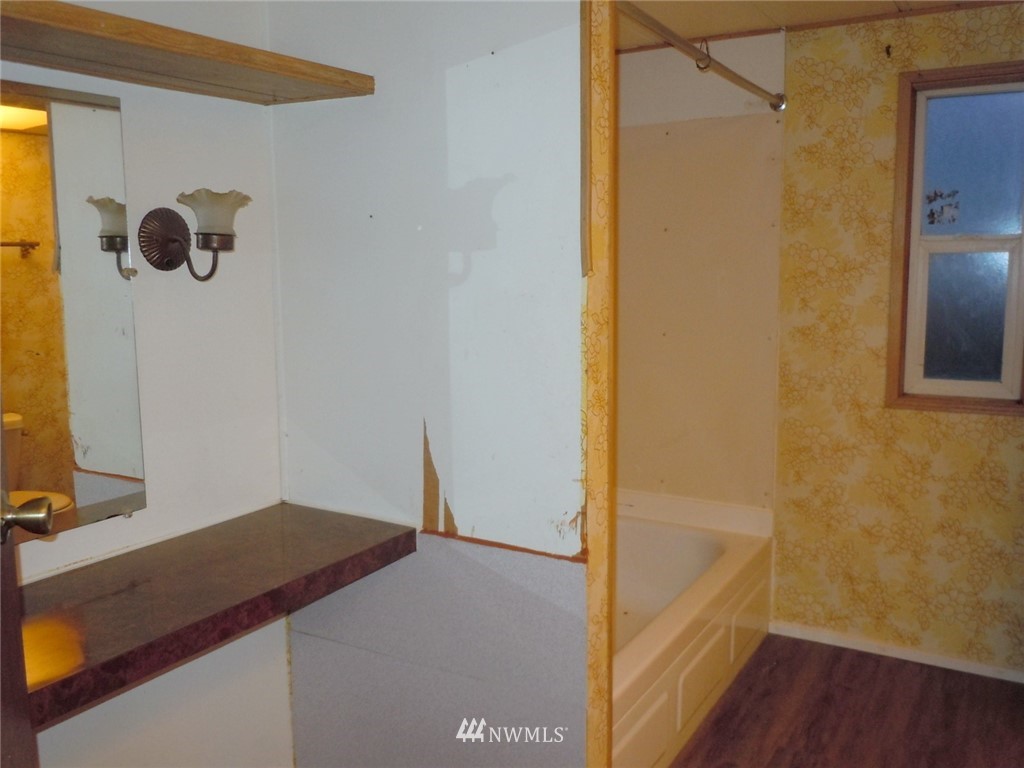 2115 Rocky Point Road Northwest, Unit 7 Bremerton, WA 98312 - Photo 13 of 15 Gallery Image 13