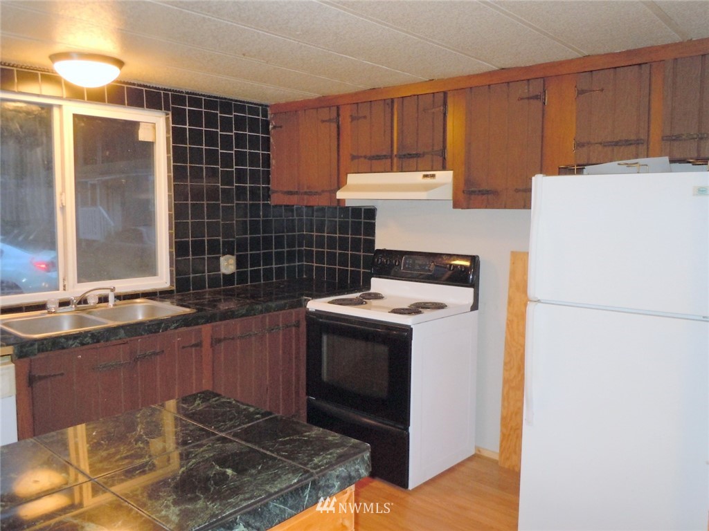 2115 Rocky Point Road Northwest, Unit 7 Bremerton, WA 98312 - Photo 9 of 15 Gallery Image 9