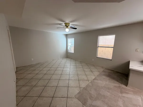 $1,895 | 7611 West Cinnabar Avenue, Peoria, AZ 85345