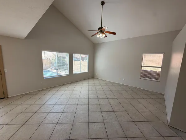 $1,895 | 7611 West Cinnabar Avenue, Peoria, AZ 85345