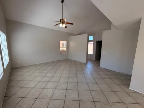 $1,895 | 7611 West Cinnabar Avenue, Peoria, AZ 85345