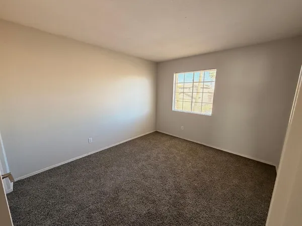 $1,895 | 7611 West Cinnabar Avenue, Peoria, AZ 85345