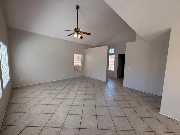 $1,895 | 7611 West Cinnabar Avenue, Peoria, AZ 85345
