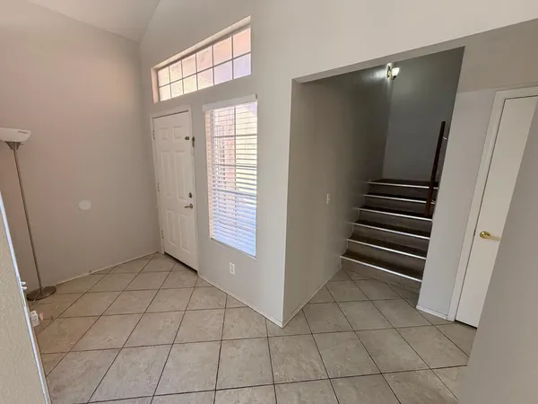 $1,895 | 7611 West Cinnabar Avenue, Peoria, AZ 85345