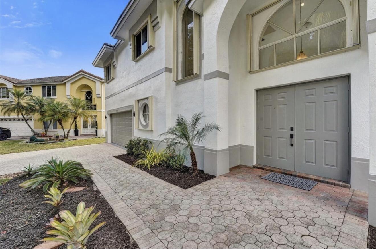 11208 Rhapsody Road Hollywood, FL 33026 - Photo 2 of 22 IMG_2008