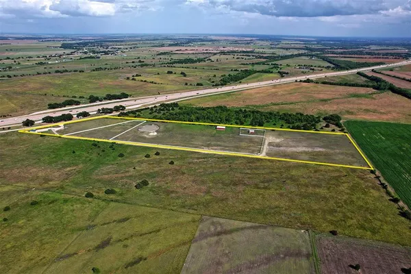 $1,285,000 | 6882 Interstate 35E, Waxahachie, TX 75167