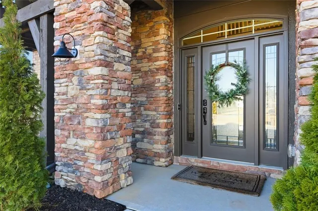 $885,000 | 13 Clearwater Court, Hoschton, GA 30548