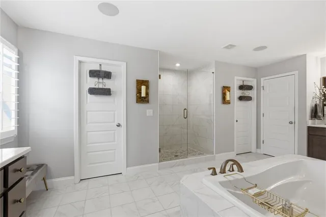 $885,000 | 13 Clearwater Court, Hoschton, GA 30548