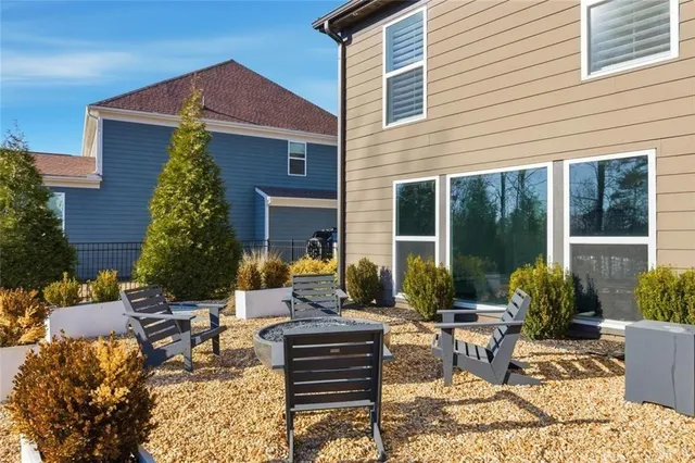 $885,000 | 13 Clearwater Court, Hoschton, GA 30548