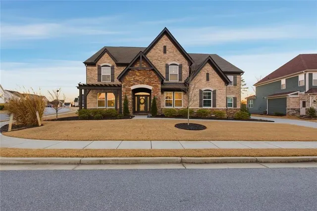 $885,000 | 13 Clearwater Court, Hoschton, GA 30548