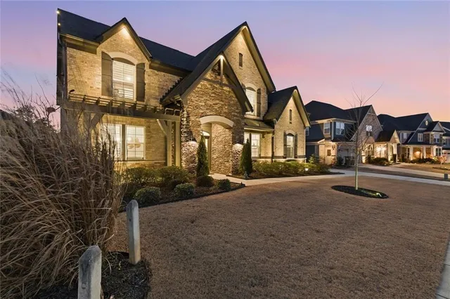 $885,000 | 13 Clearwater Court, Hoschton, GA 30548